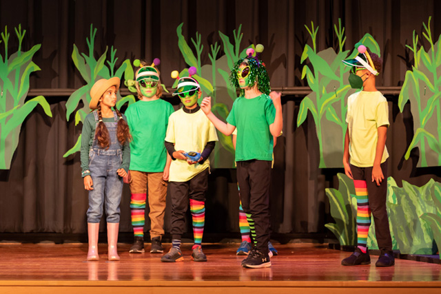 BDS Third Grade Play 01Scoop